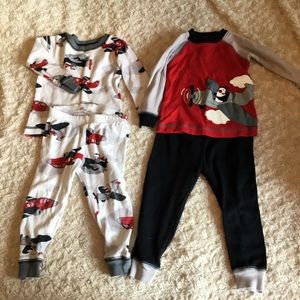 CARTERS Set of 2 Pajamas🐌